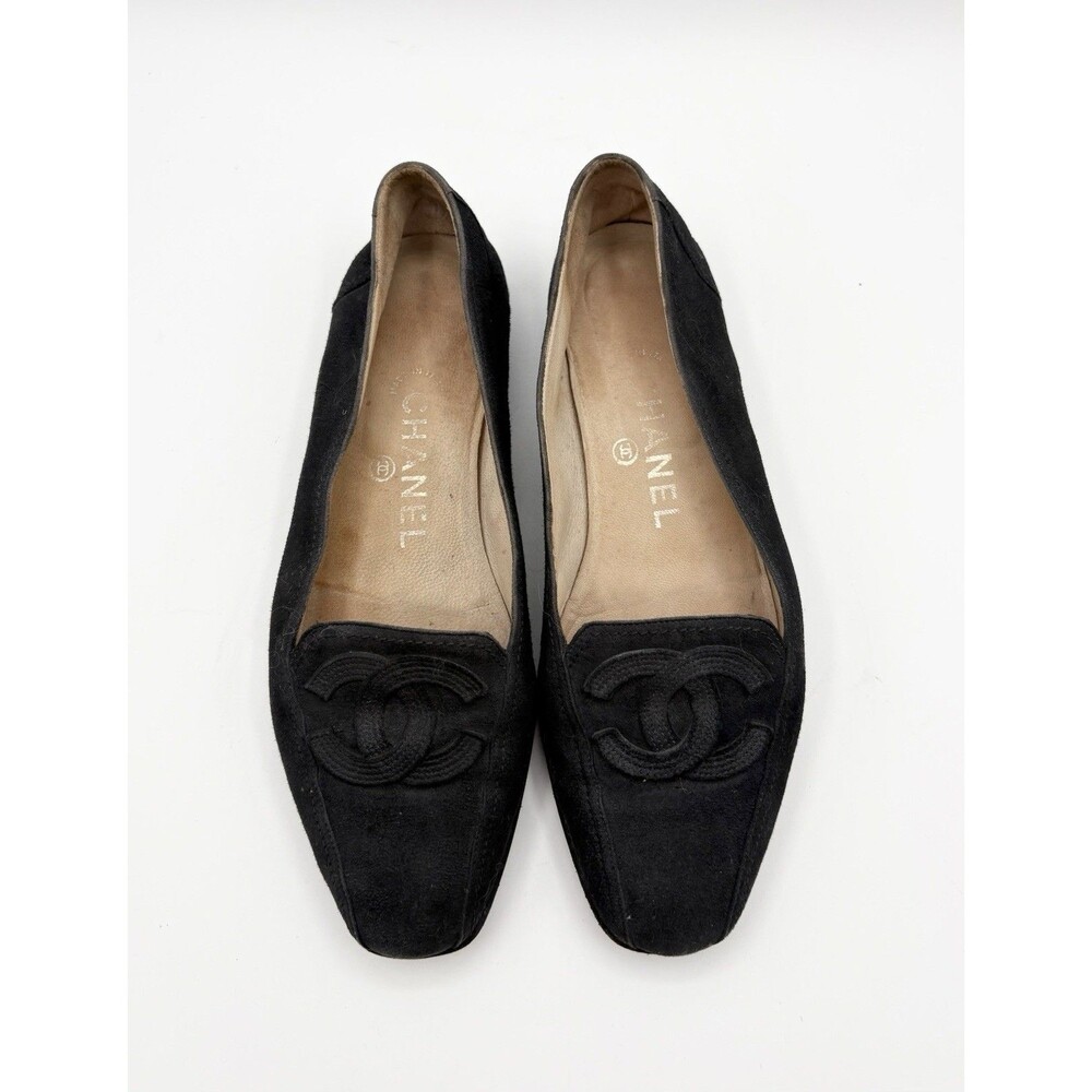 Chanel Black Suede Loafers w/ CC Logo Accent Flats Vintage Sz EU 37